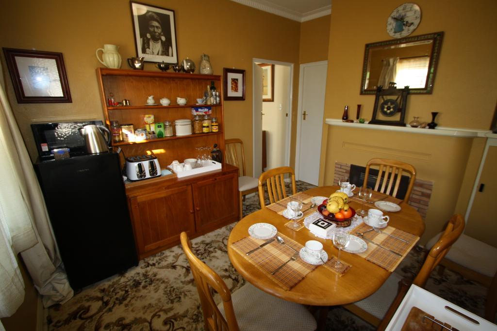 The Evergreen Bed And Breakfast Canberra Esterno foto