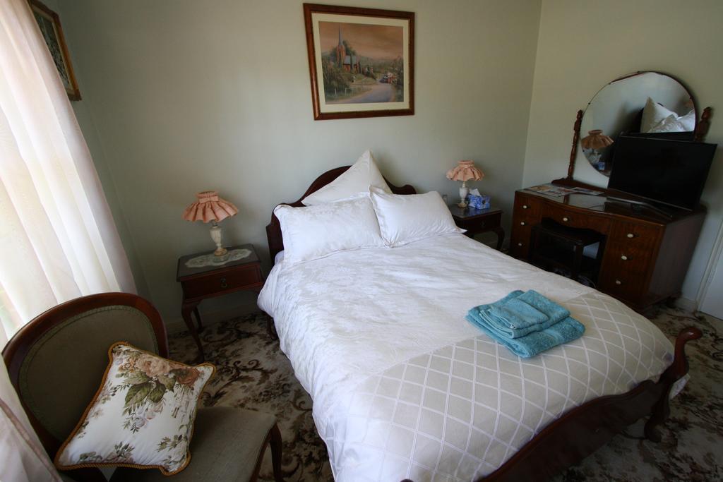 The Evergreen Bed And Breakfast Canberra Esterno foto