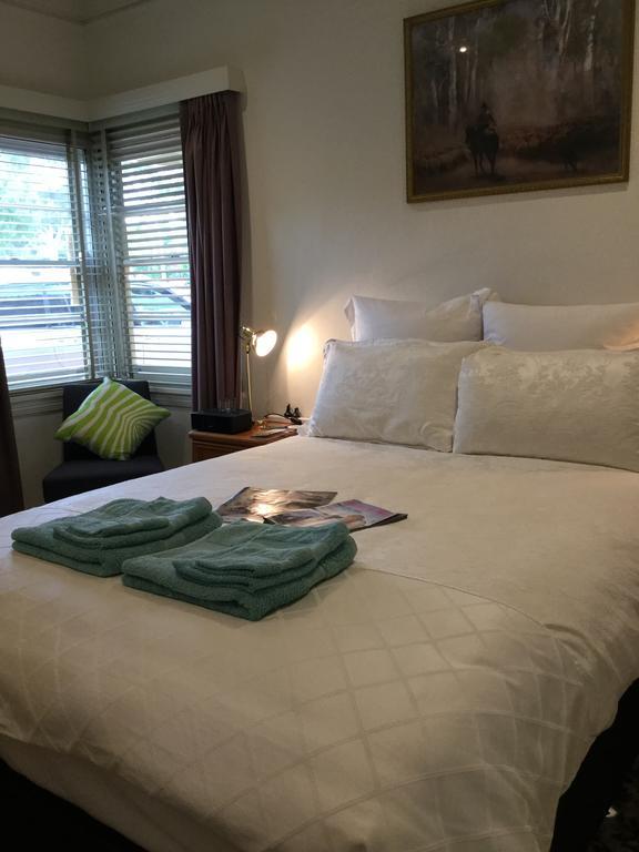 The Evergreen Bed And Breakfast Canberra Esterno foto