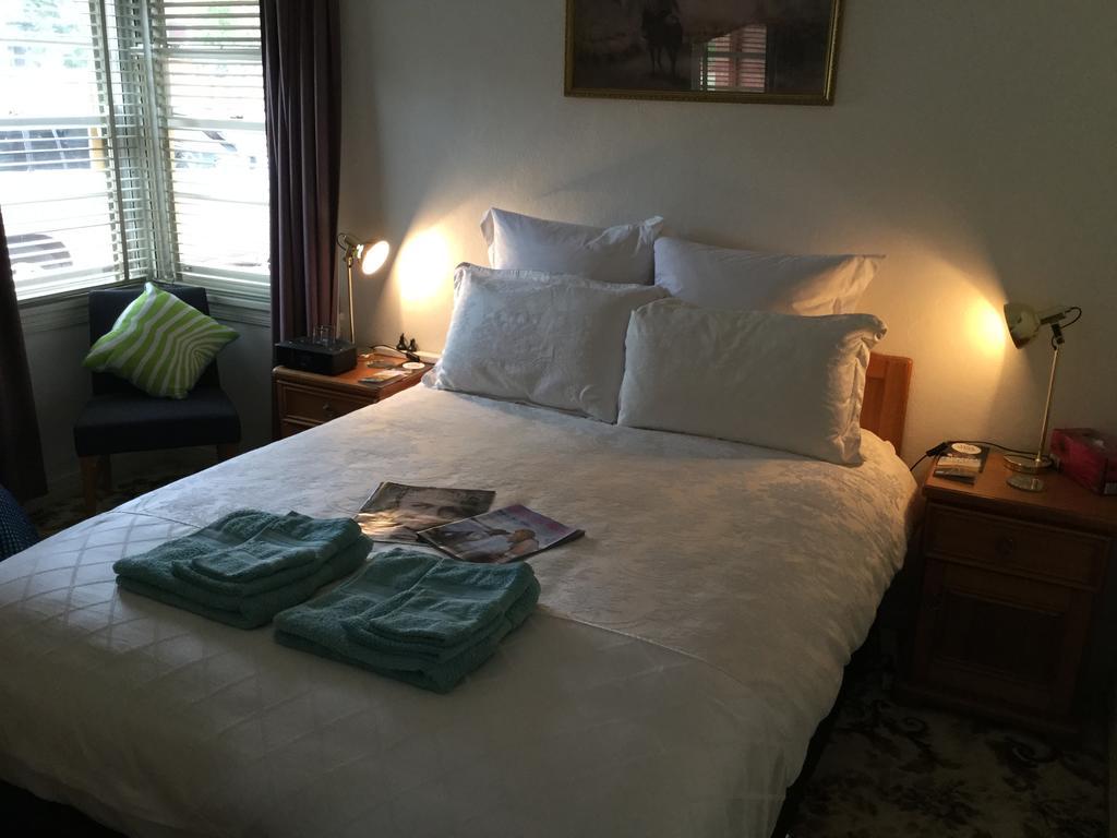 The Evergreen Bed And Breakfast Canberra Esterno foto