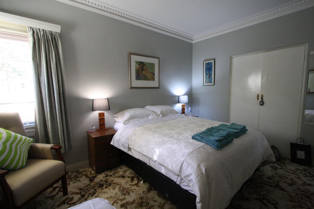 The Evergreen Bed And Breakfast Canberra Esterno foto