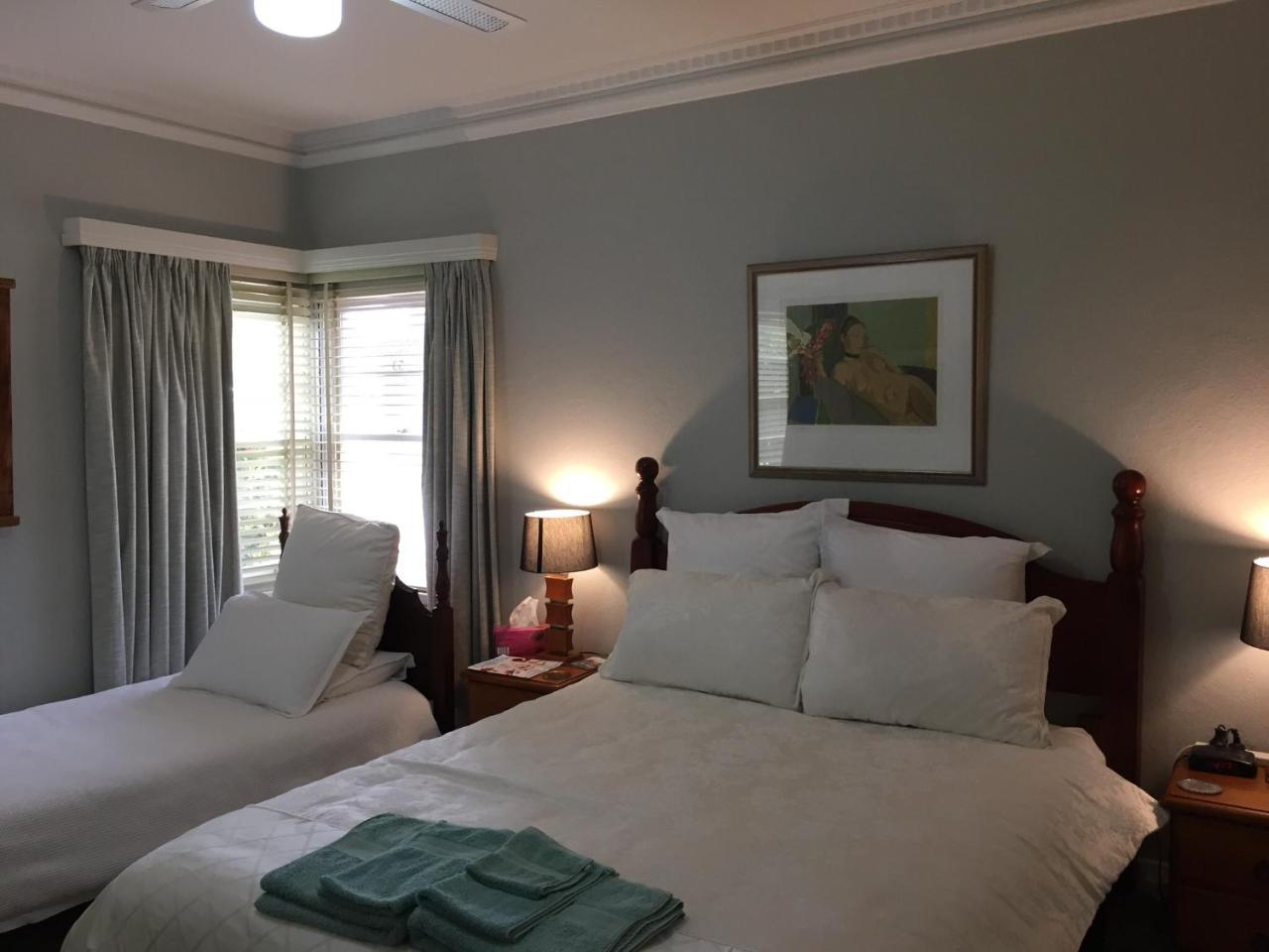 The Evergreen Bed And Breakfast Canberra Esterno foto